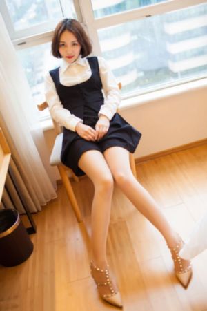 美女裸体啊啊啊_4K完整在线观看