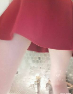 美女粉嫩饱满的一线天p_4K完整在线观看